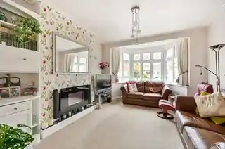 26 Bryanston Avenue, photo 3