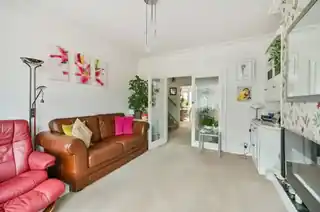 26 Bryanston Avenue, photo 4
