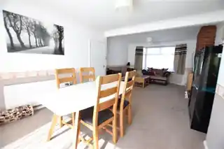 26 Cecil Road, photo 4