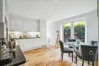 26 Cowley Road, photo 3