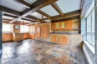 26 Credon Road, photo 2