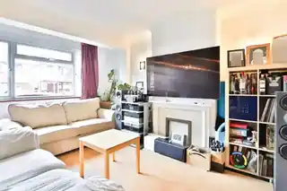 26 Cromwell Avenue, photo 2