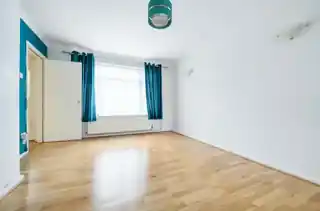 26 Denton Close, photo 2