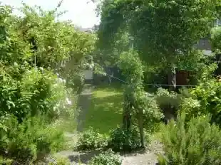26 Downhills Way, photo 4