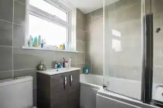26 Dykewood Close, photo 3