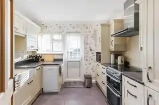 26 Eaton Close, photo 4