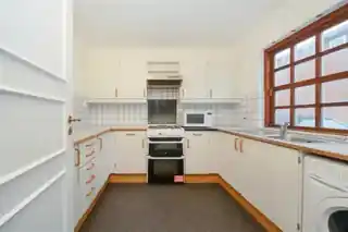 26 Elsinore Gardens, photo 3