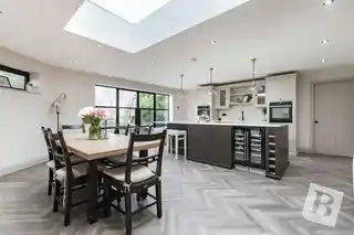 26 Eversleigh Gardens, photo 2