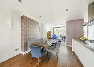26 Goodwyn Avenue, photo 4