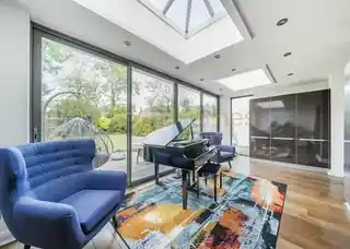 26 Goodwyn Avenue, photo 3