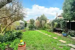 26 Green Lane, photo 3
