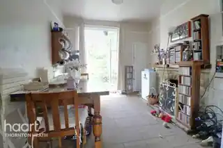 26 Hythe Road, photo 3
