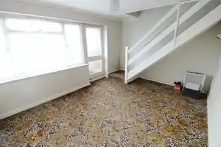26 Iverhurst Close, photo 2