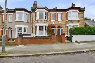 26 Montrave Road, photo 3