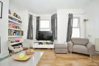 26 Nelgarde Road, photo 3