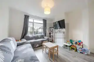 26 Riddons Road, photo 3