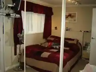 26 Rowlands Close, photo 4