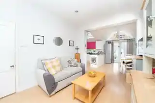26 Salisbury Road, photo 3