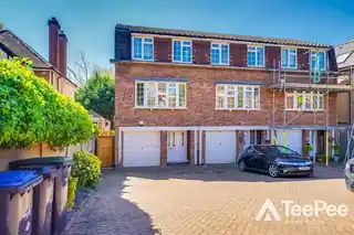 26 Slades Hill, photo 2