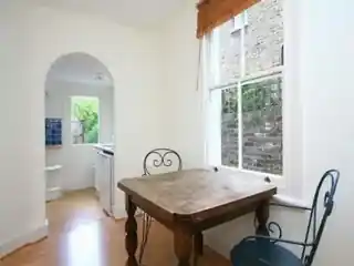 26 Treadgold Street, photo 2