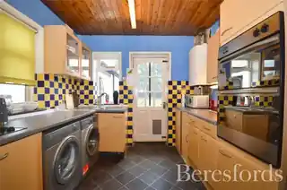 26 Tudor Avenue, photo 4