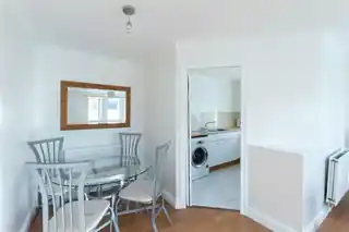 26 Vaughan Way, photo 3