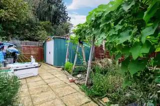 26 Whitbread Road, photo 3
