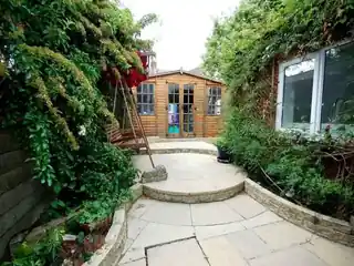 26 Yewfield Road, photo 4