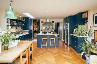 260 Latimer Road, photo 2