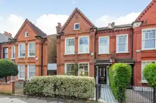 263 Croxted Road, photo 2