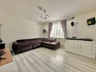 263 Hilldene Avenue, photo 2