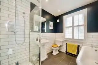 266A Barking Road, photo 2