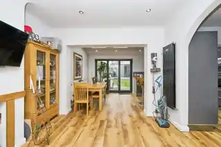 267 Raeburn Avenue, photo 3