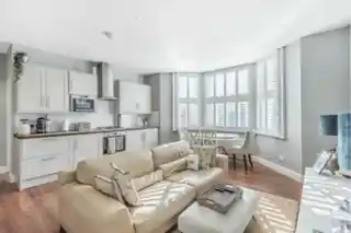 26B Anerley Park, photo 2