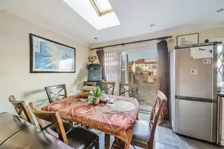 27 Belmont Avenue, photo 4