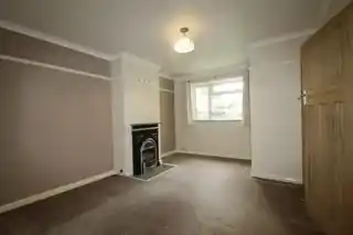 27, Benwood Court, Benhill Wood Road, photo 2