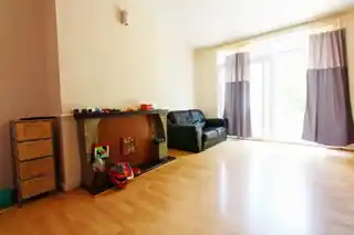 27 Bromley Road, photo 3