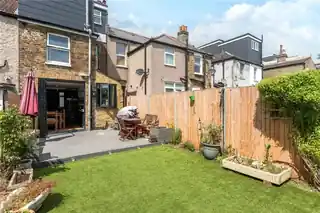 27 Crofton Park Road, photo 3