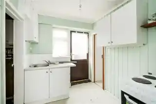 27 David Road, photo 3