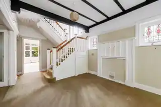 27 Denbigh Road, photo 2