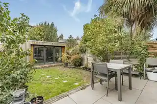 27 Edna Road, photo 3