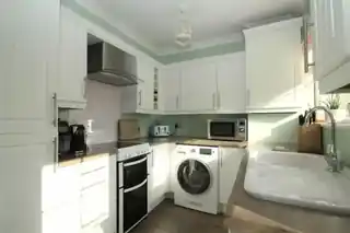 27 Elsa Road, photo 3
