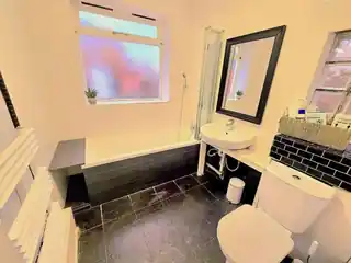 27 Farningham Road, photo 4