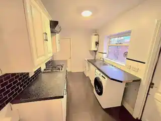 27 Farningham Road, photo 3