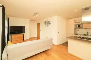 27, Glebe House, Queen Mary Avenue, photo 3