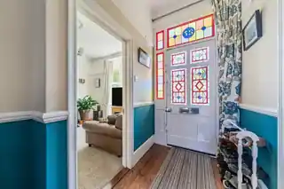 27 Greenholm Road, photo 2