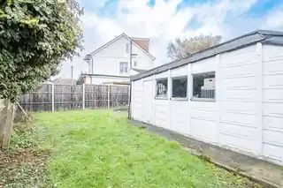 27 Grosvenor Avenue, photo 2
