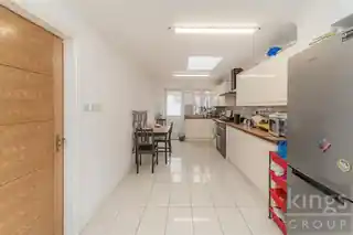 27 Grosvenor Park Road, photo 3