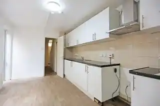 27 Henderson Road, photo 3
