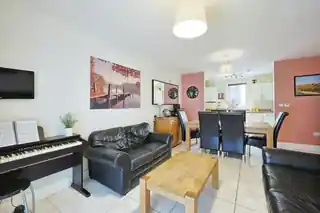 27, Hornby Court, High Road, photo 4